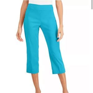 JM COLLECTION Embellished Pull-On Capri Pants